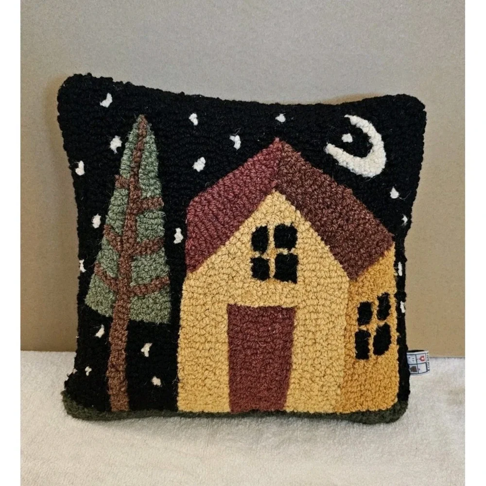 Chandler 4 Corners Hooked Wool Pillow 14